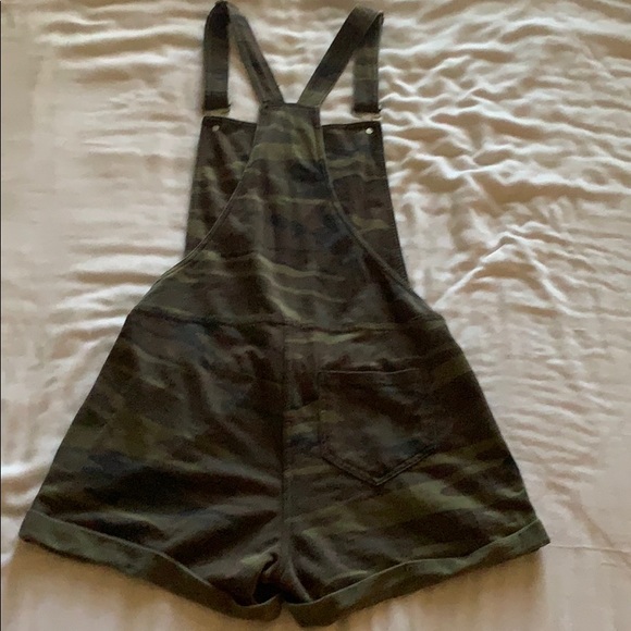 Z Supply Pants & Jumpsuits Z Supply Short Camo Overall Size Small